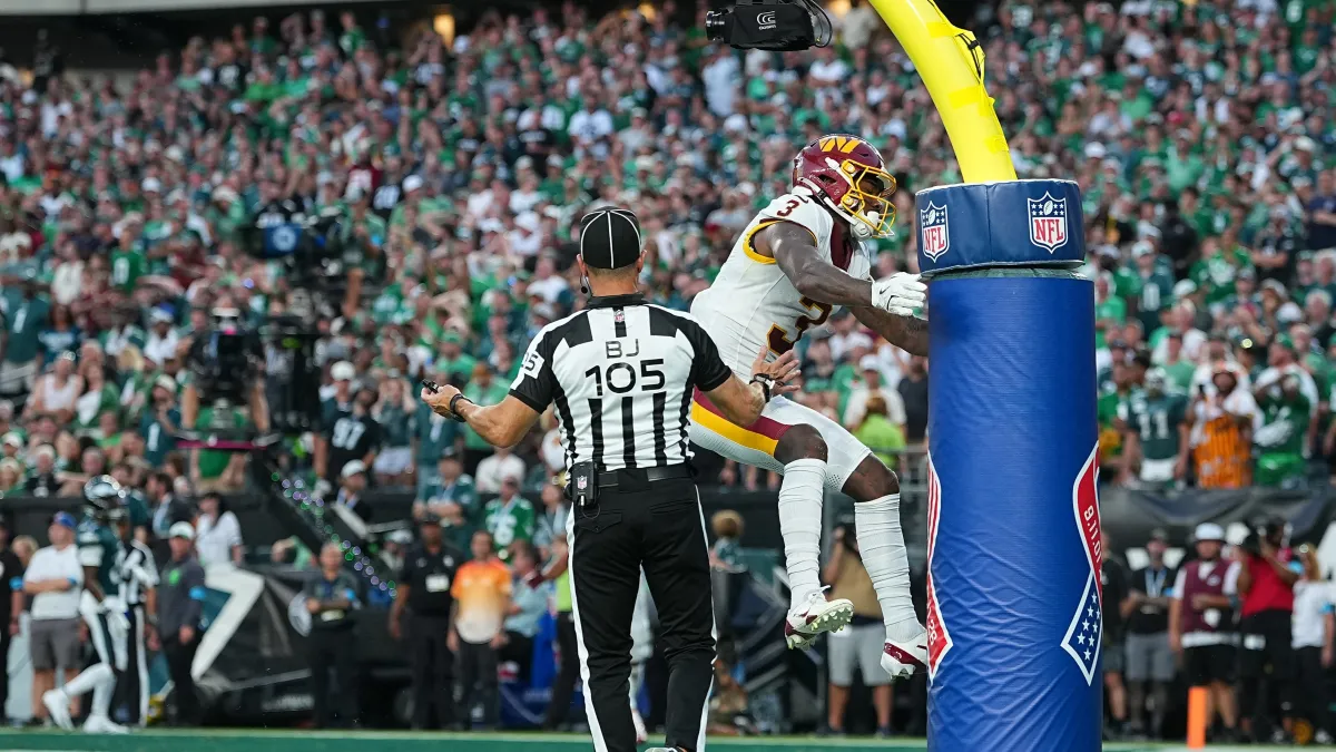 Jayden Daniels, Stefon Diggs'in Maliyetli Cezası Hakkında Konuştu