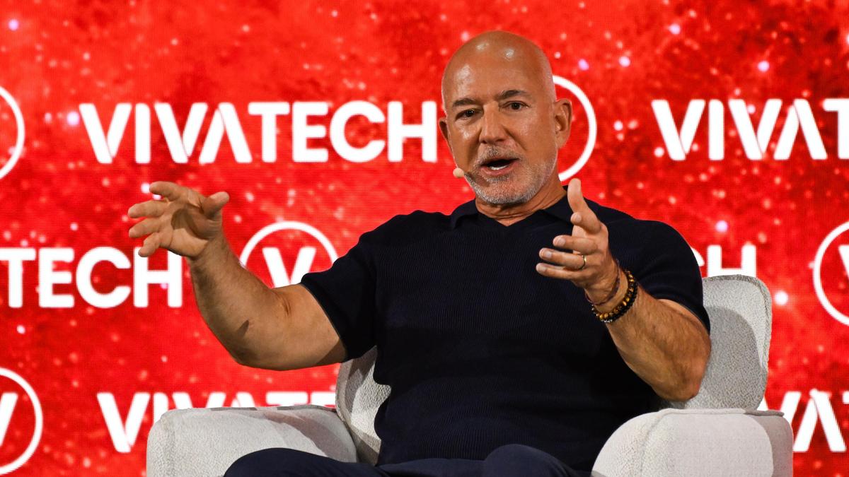 Jeff Bezos: Yapay Zeka İşgücü Kıtlığına Yol Açacak