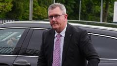 Jeffrey Donaldson cinsel istismar davasında jüri karar için toplandı