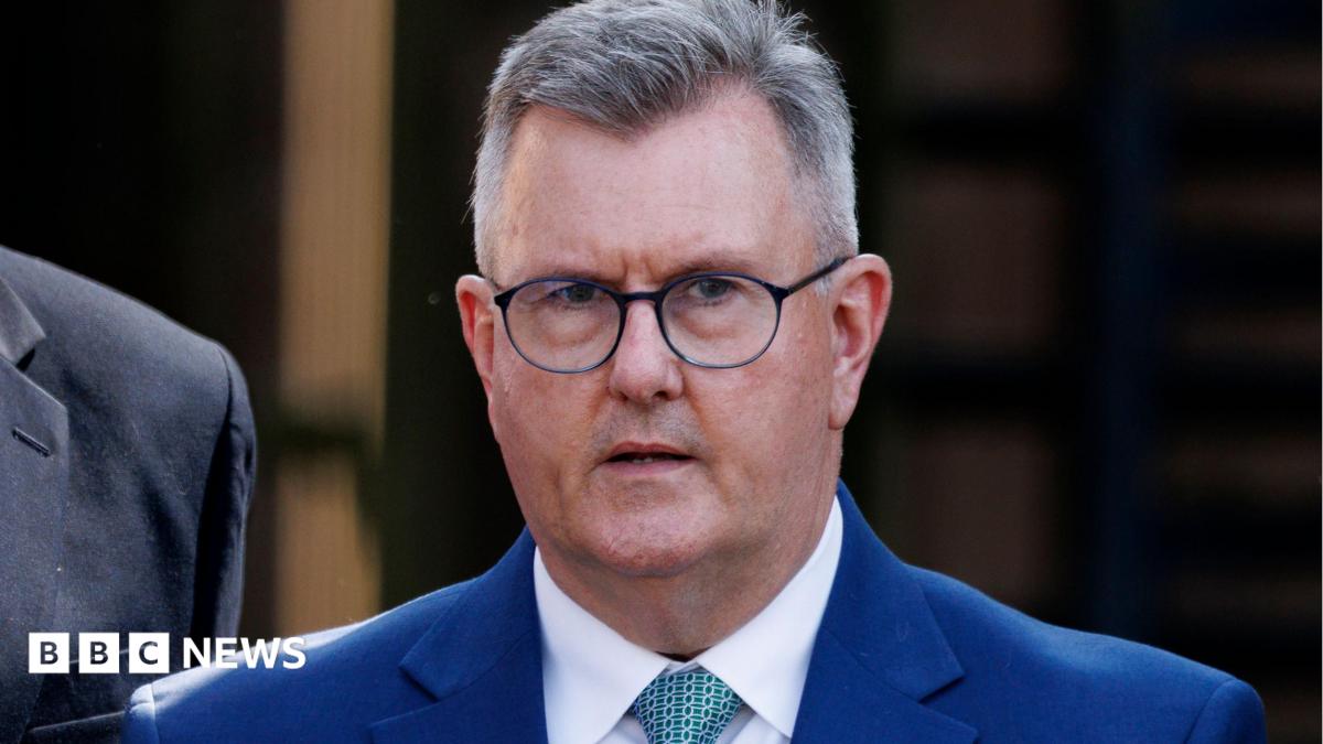 Jeffrey Donaldson'ın şövalyelik unvanı Kral tarafından iptal edildi