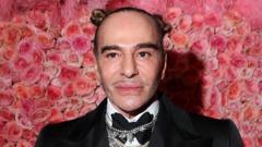 John Galliano sergisi tepkiler üzerine iptal edildi