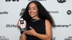 Jorja Smith, bağımsız müzik ödülünde minnettar