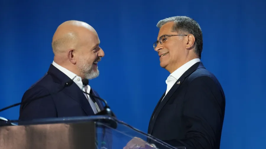 Kaliforniya Valilik Tartışmasında 'Trump' Gerilimi: Becerra ve Hilton Karşı Karşıya