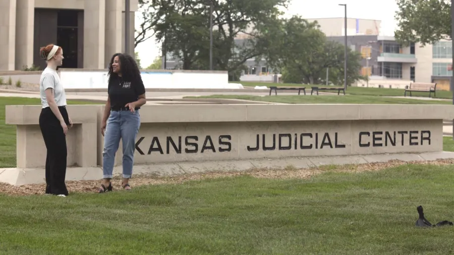 Kansas'ta Yüksek Mahkeme Üyelerinin Halk Tarafından Seçilmesi Referandumda Reddedildi