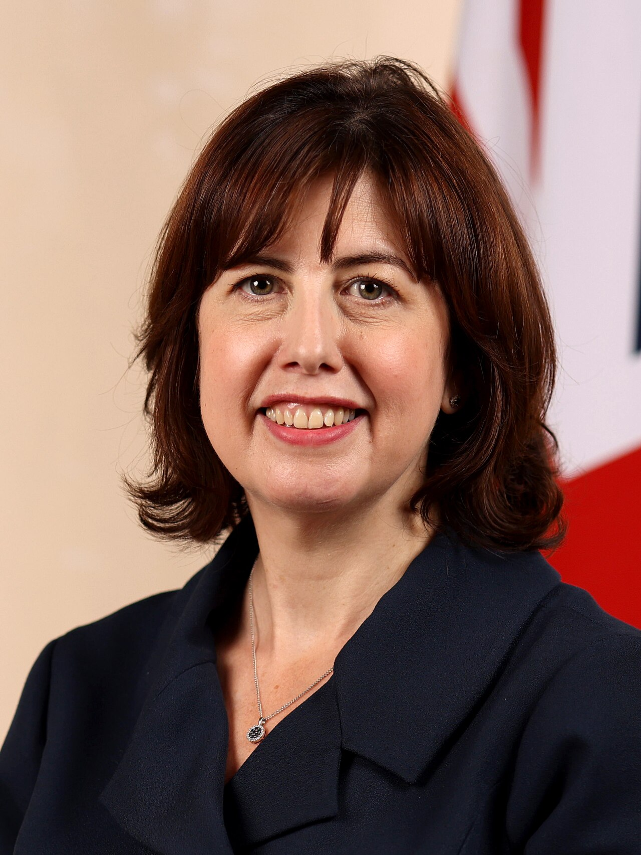 Kaplan Anne' Lucy Powell İşçi Partisi'nin Mesleki Beceri Hamlesini Anlattı