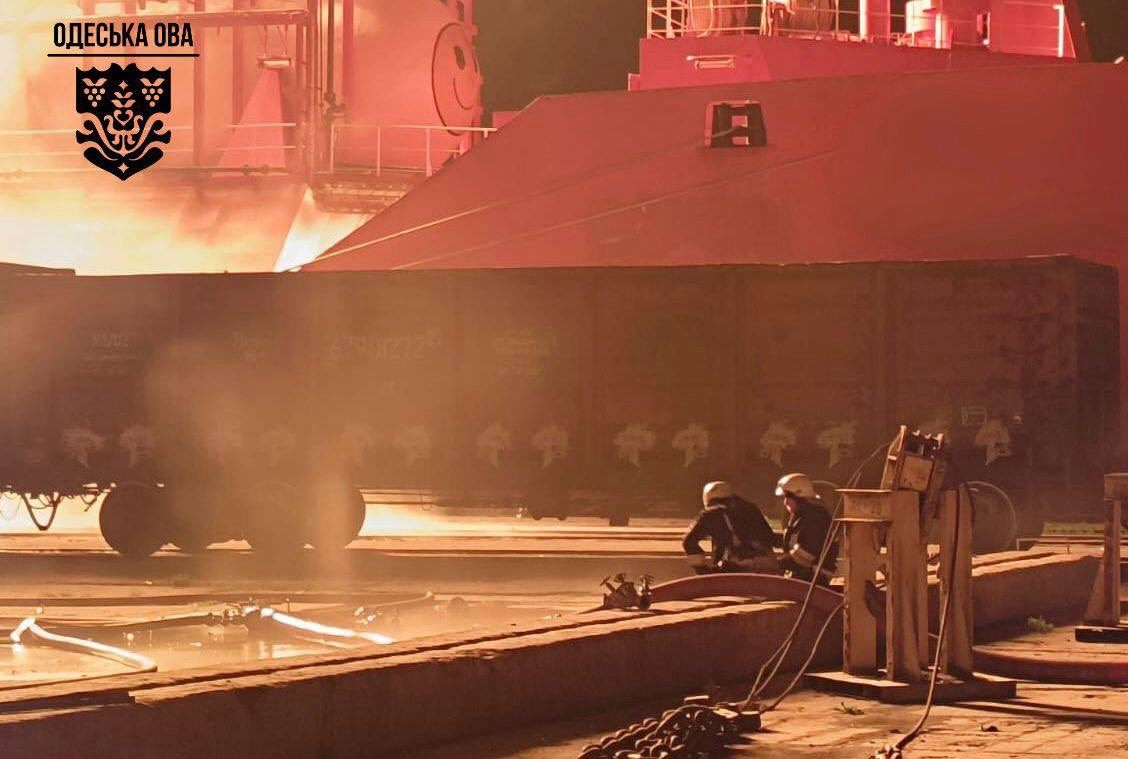Karadeniz'de 2 kimyasal tanker alev aldı: 7 mürettebat kayıp