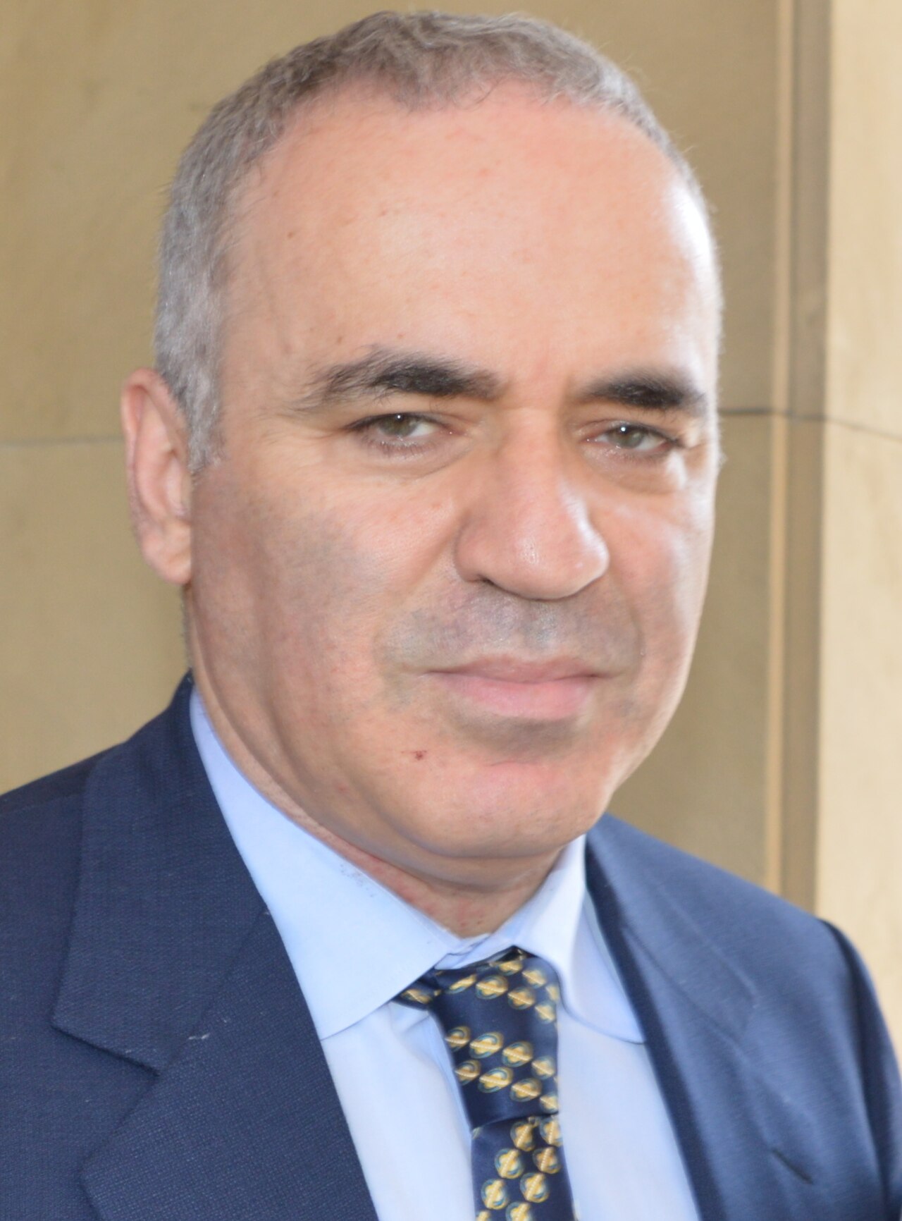 Kasparov: ABD ve Litvanya suikast uyarısı yaptı