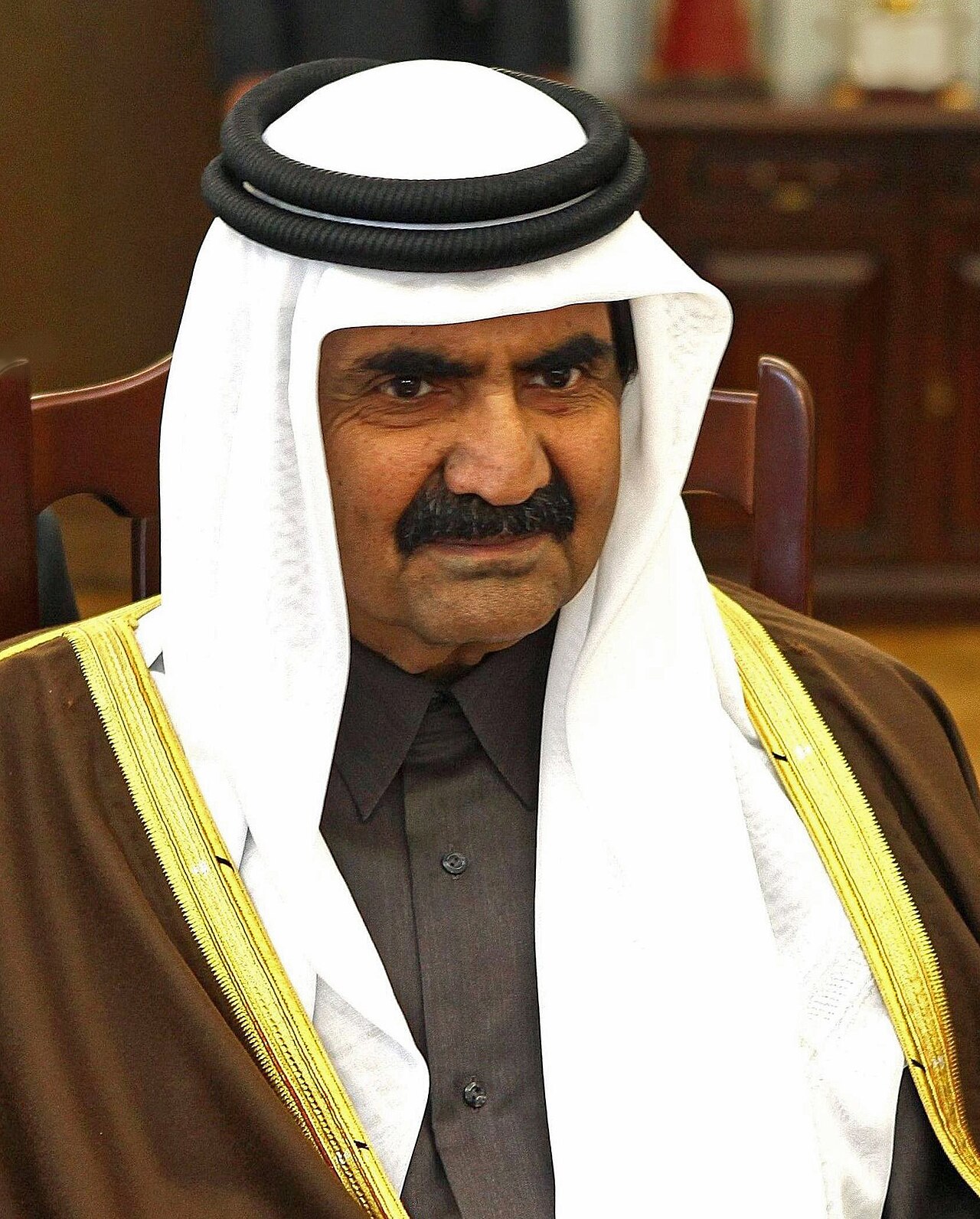 Katar'ı küresel güce dönüştüren eski emir 74 yaşında vefat etti