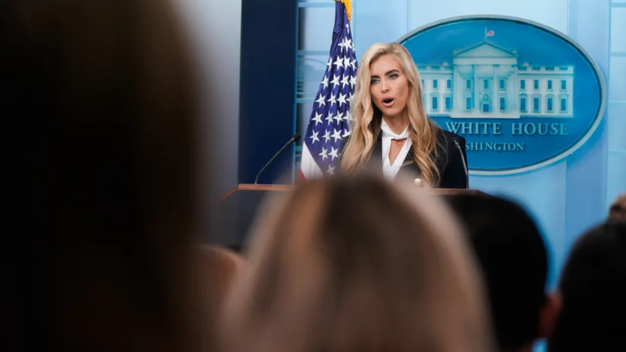 Katie Zacharia: Trump'ın basın sekreteri 5 günde görevden alındı