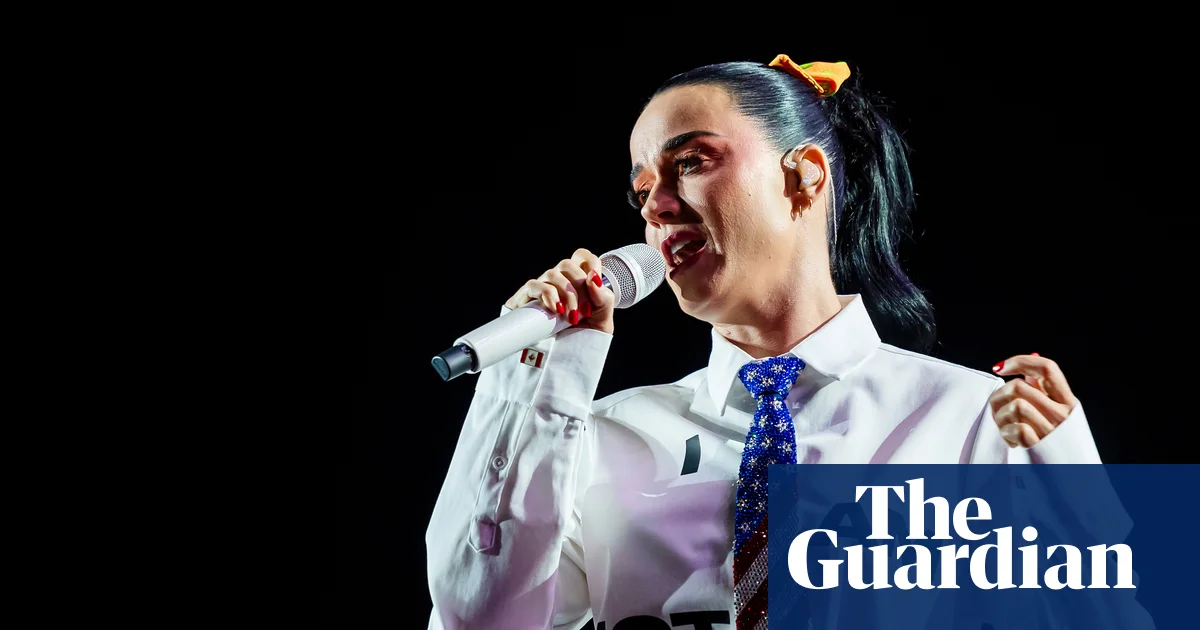 Katy Perry, Beyaz Saray'ın İran gemisine saldırıda şarkısını kullanmasına tepki gösterdi