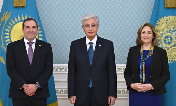 Kazakistan Barış Kurulu Üyeliğini Cep Yakmayınca Tanıtmada Kullanıyor