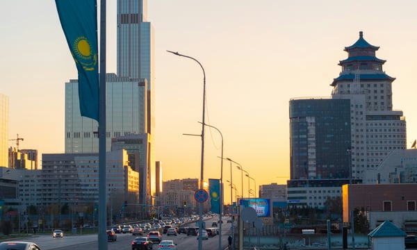 Kazakistan'da Süper Uygulamalar Hukukun Önünde Koşuyor