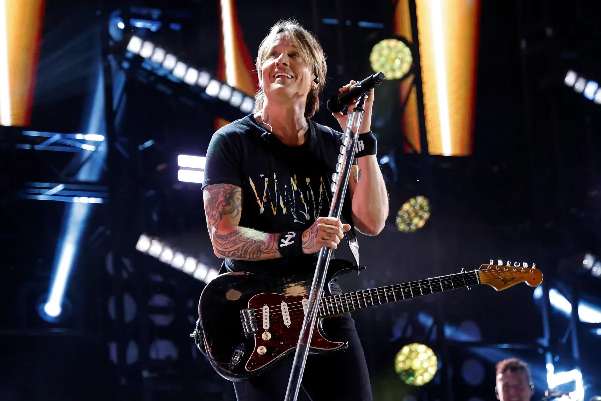 Keith Urban, Deep Purple'ın Yeni Şarkısında Yer Aldı
