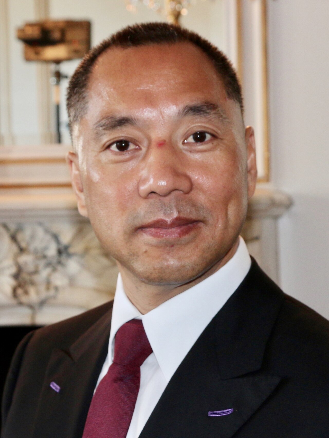 Kendini Sürgün Eden Çinli Milyarder Guo Wengui'ye 30 Yıl Hapis