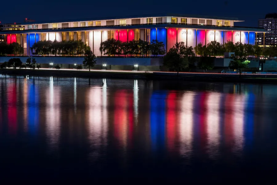 Kennedy Center'dan 25.000 Dolarlık 4 Temmuz VIP Biletleri