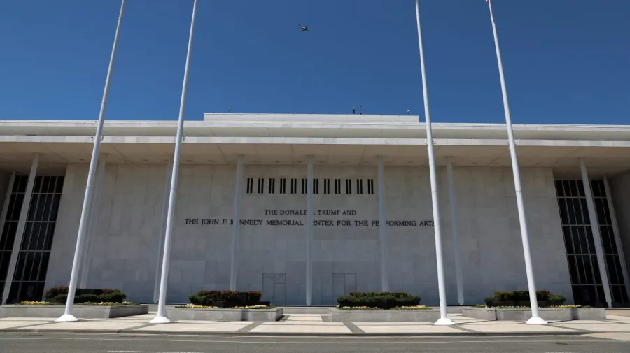 Kennedy Center, Trump'ın Adının Kaldırılmasına İtiraz Etti