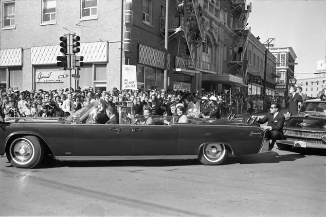 Kennedy'yi koruyan ajan Hill, Arlington'da son yolculuğuna uğurlandı