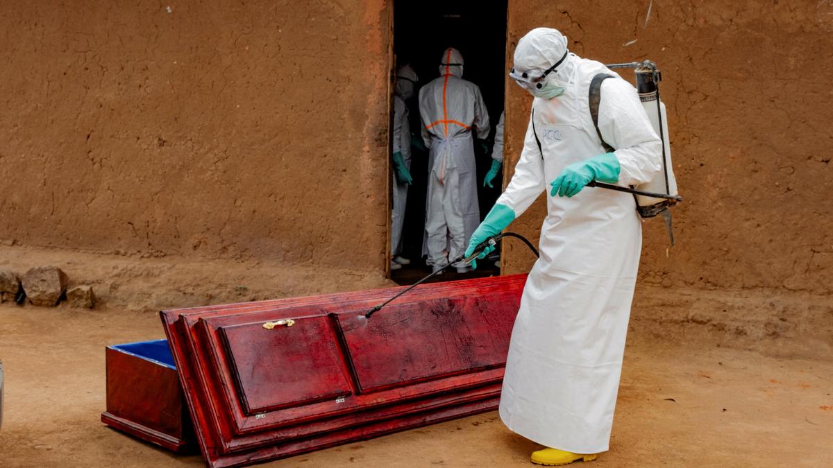 Kenya'da ilk Ebola vakası: Kongo'dan gelen hasta hayatını kaybetti