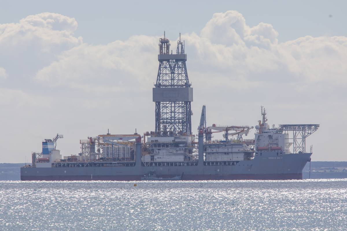 Kıbrıs'ın Enerji Paradoksu: Denizin Altında Gaz, Şebekede İzolasyon