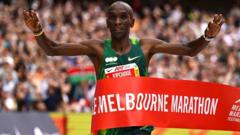 Kipchoge 41 yaşında Melbourne Maratonu'nda rekor kırdı