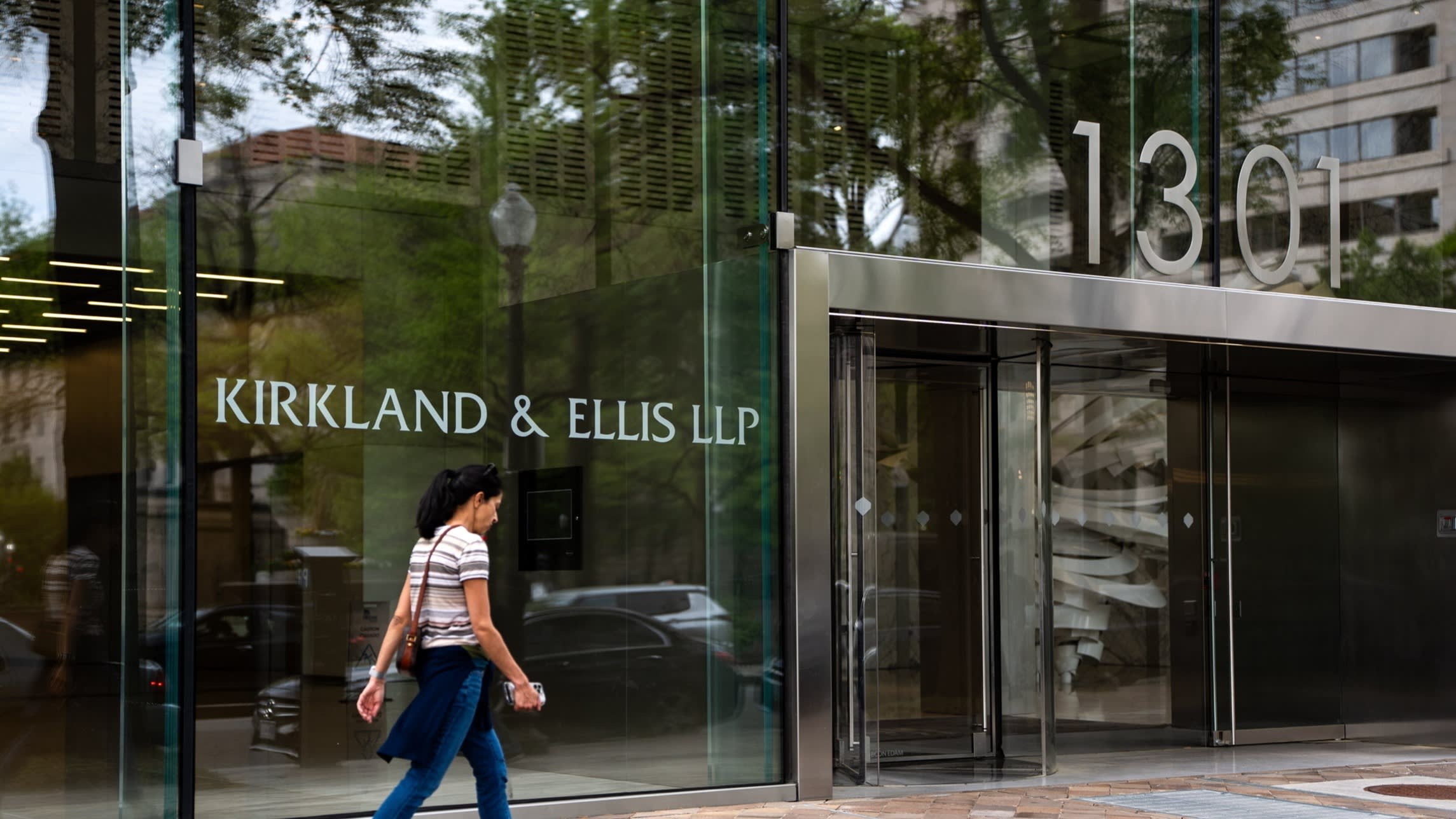 Kirkland & Ellis ve Palantir'den özel sermaye fonlarına yapay zeka desteği