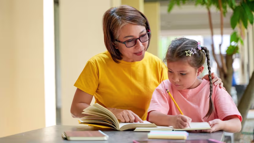 Kızım okulda yazım öğreniyor sandım, cinsiyetçi kalıplarla da karşılaştı