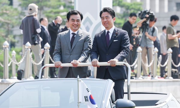 Koizumi'nin Seul Çıkarması: İhtiyatlı Yakınlaşma