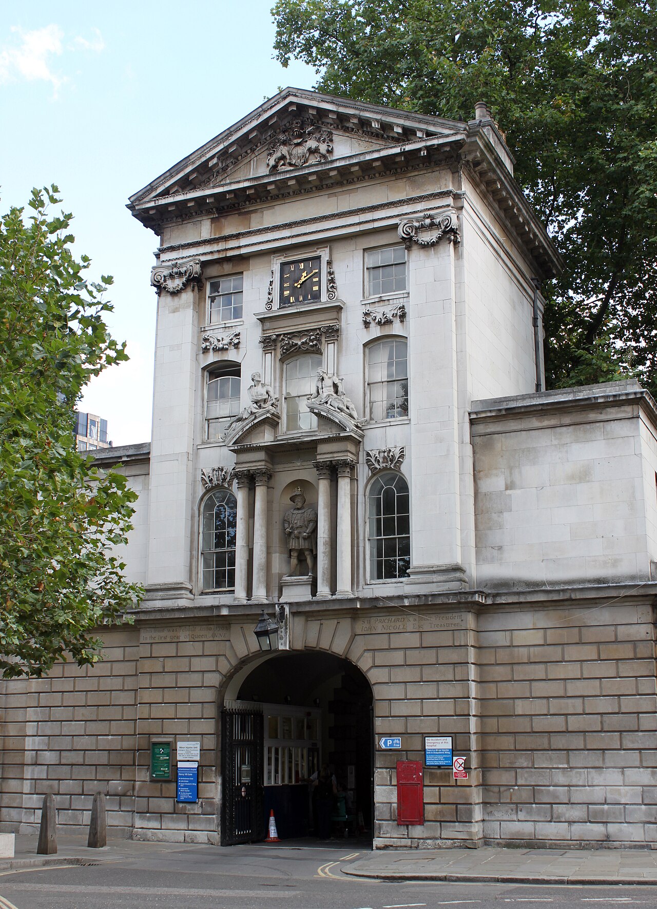 Köle Ticaretiyle Zenginleşen Bağışçıların Finanse Ettiği Londra Hastanesi