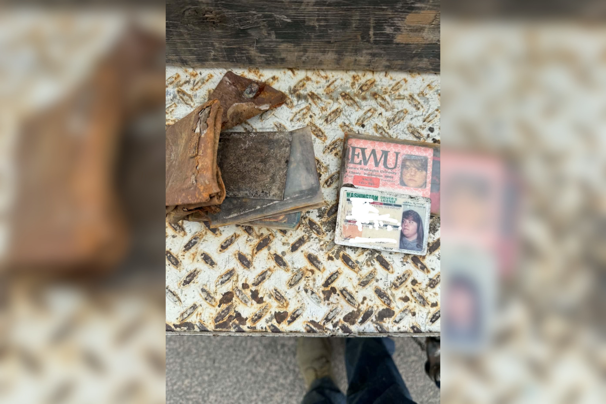 Kolejde Cüzdanı Çalınan Kadına 43 Yıl Sonra Sürpriz Dönüş