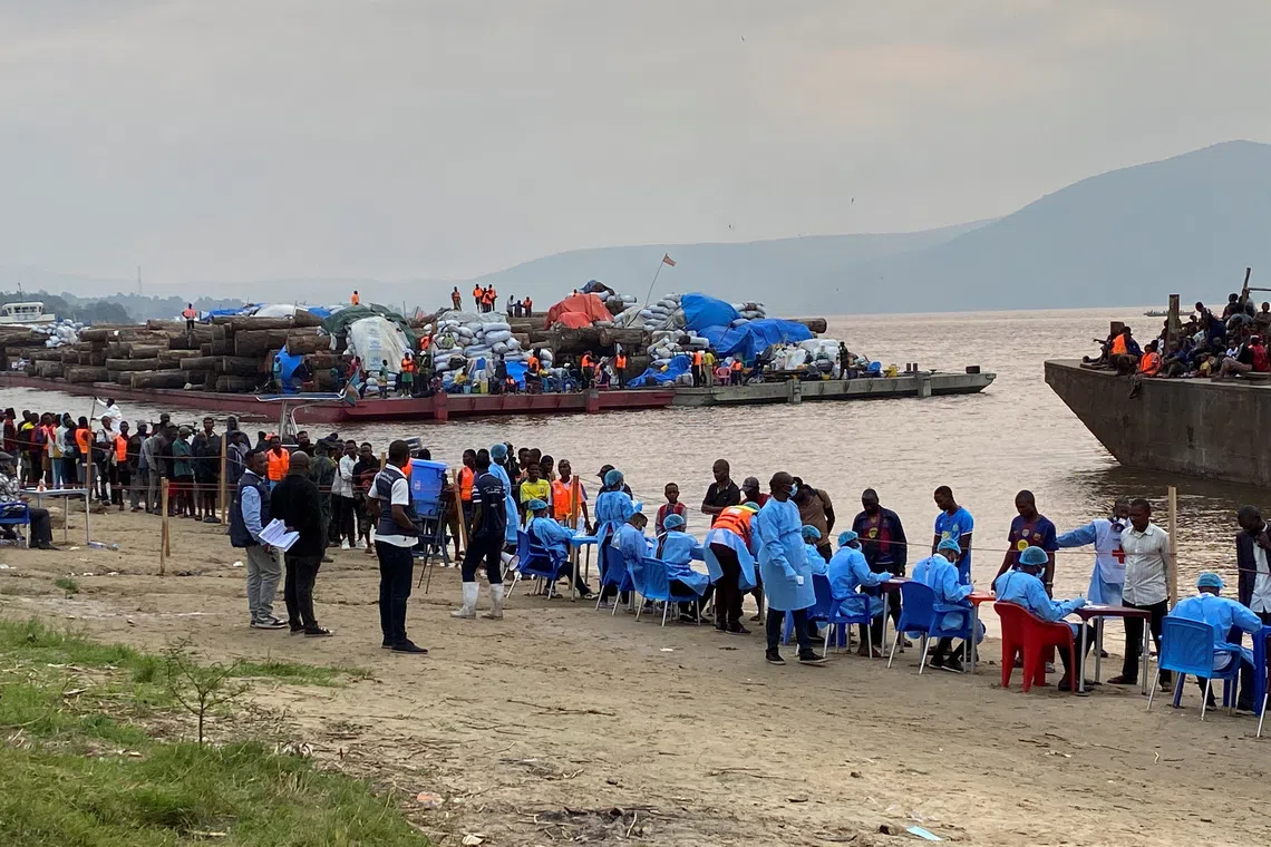 Kongo'da Ebola Şüphesi: 300 Yolcu Karantinada