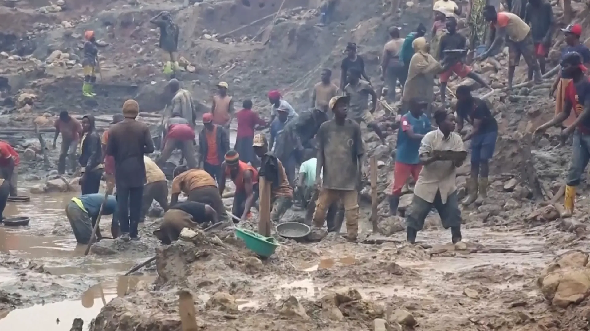 Kongo'daki Madenciler Ebola Riskine Rağmen Çalışıyor