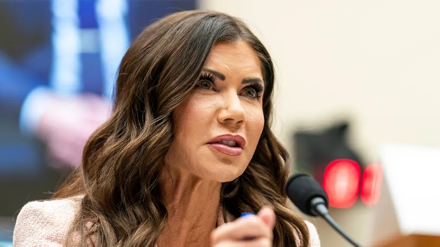 Kristi Noem Boşanma Davası Açtı: Eski DHS Sekreteri