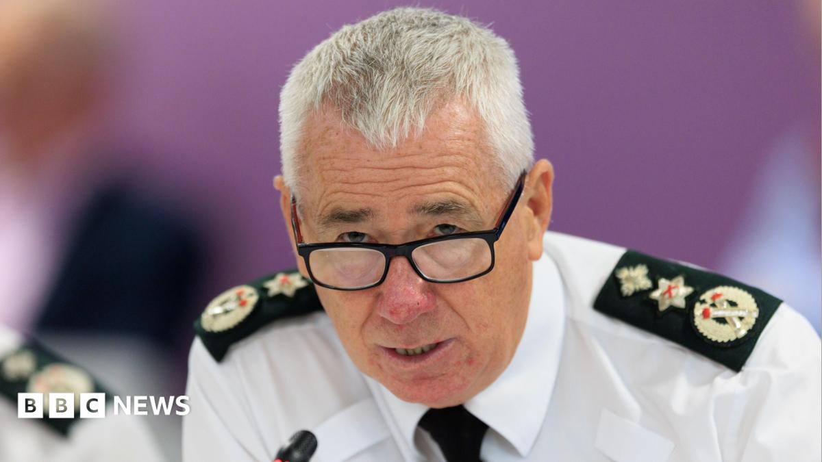 Kuzey İrlanda Başbakanı Drumcree Yürüyüşü Protestosu Nedeniyle Polise İfade Çağrısı Aldı
