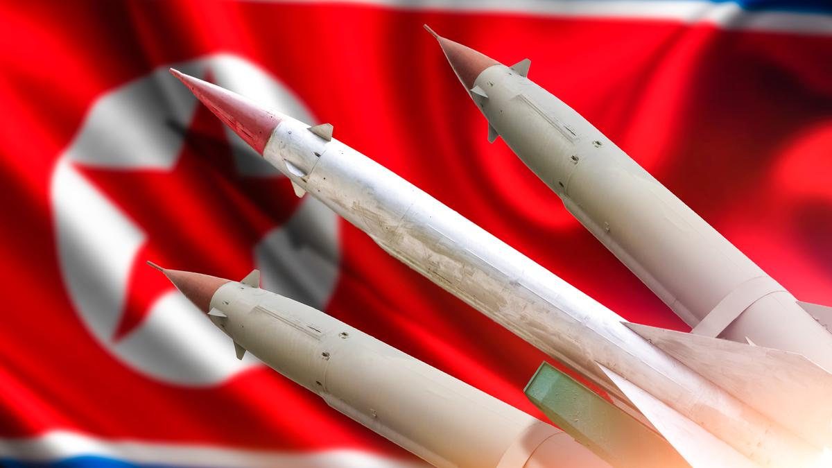 Kuzey Kore denizaltıdan atılan seyir füzelerini test etti