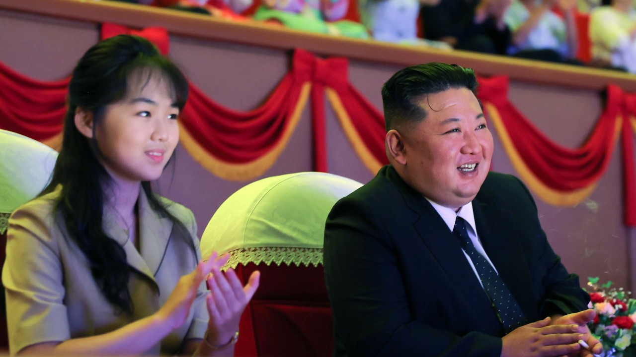 Kuzey Kore'nin gelecekteki lideri mi? İstihbarat raporu Kim Ju-ae'yi işaret ediyor