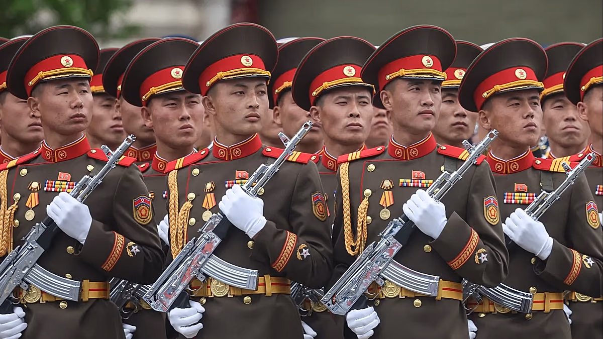 Kuzey Koreli asker, DMZ'yi geçerek Güney Kore'ye iltica etti