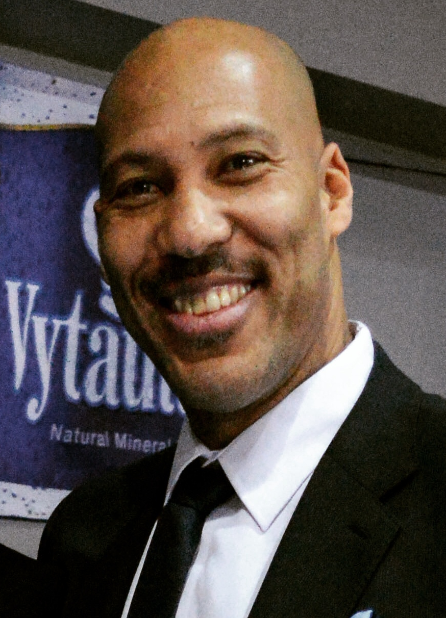 LaVar Ball'dan Minnesota'ya: Diğer Oğullarımı da Alın Şampiyon Olun
