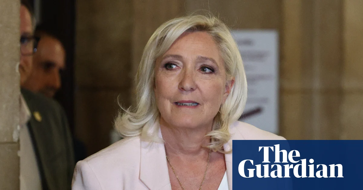 Le Pen'in siyasi yasağı kısaldı ancak kampanya hedefi belirsiz