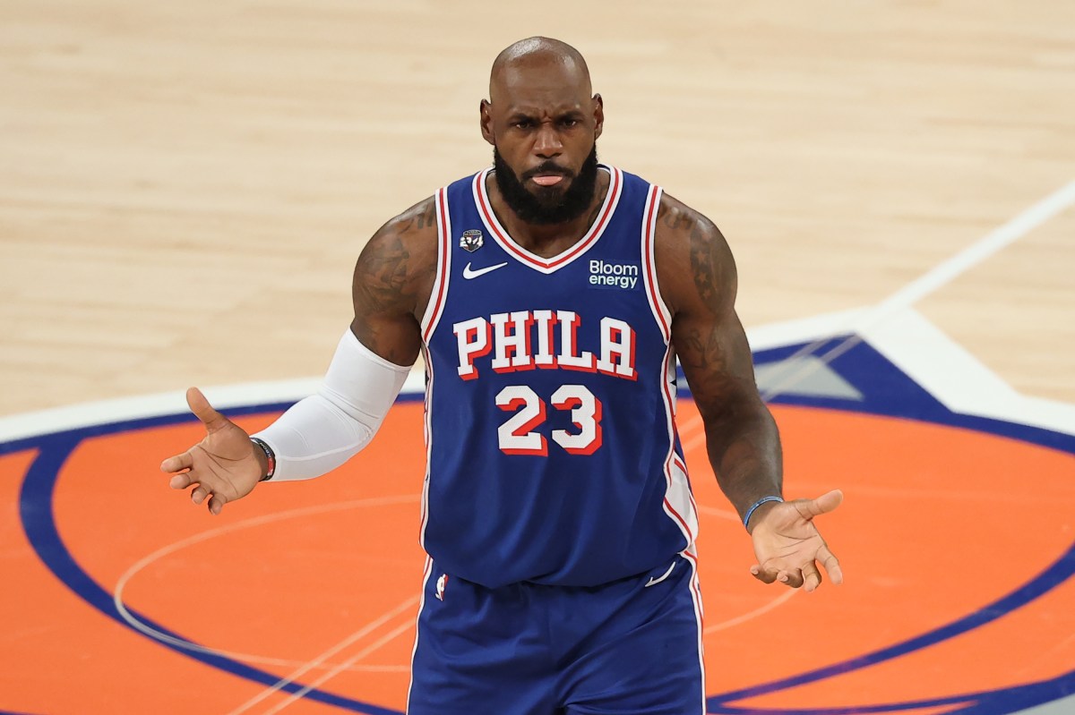 LeBron James, 76ers Debutında Knicks Taraftarıyla Tartıştı