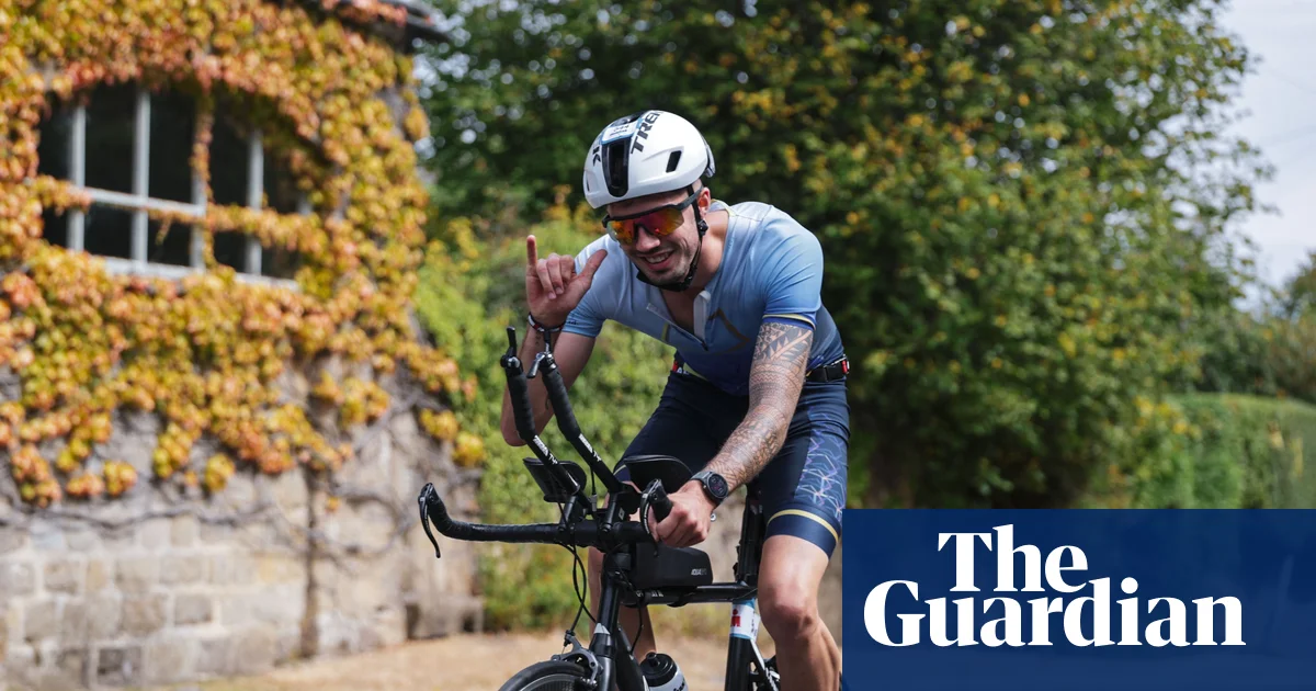 Yüzmek Güvenli Değil: Leeds Ironman, Sıcaklık Kaynaklı Zehirli Alglerin Son Kurbanı