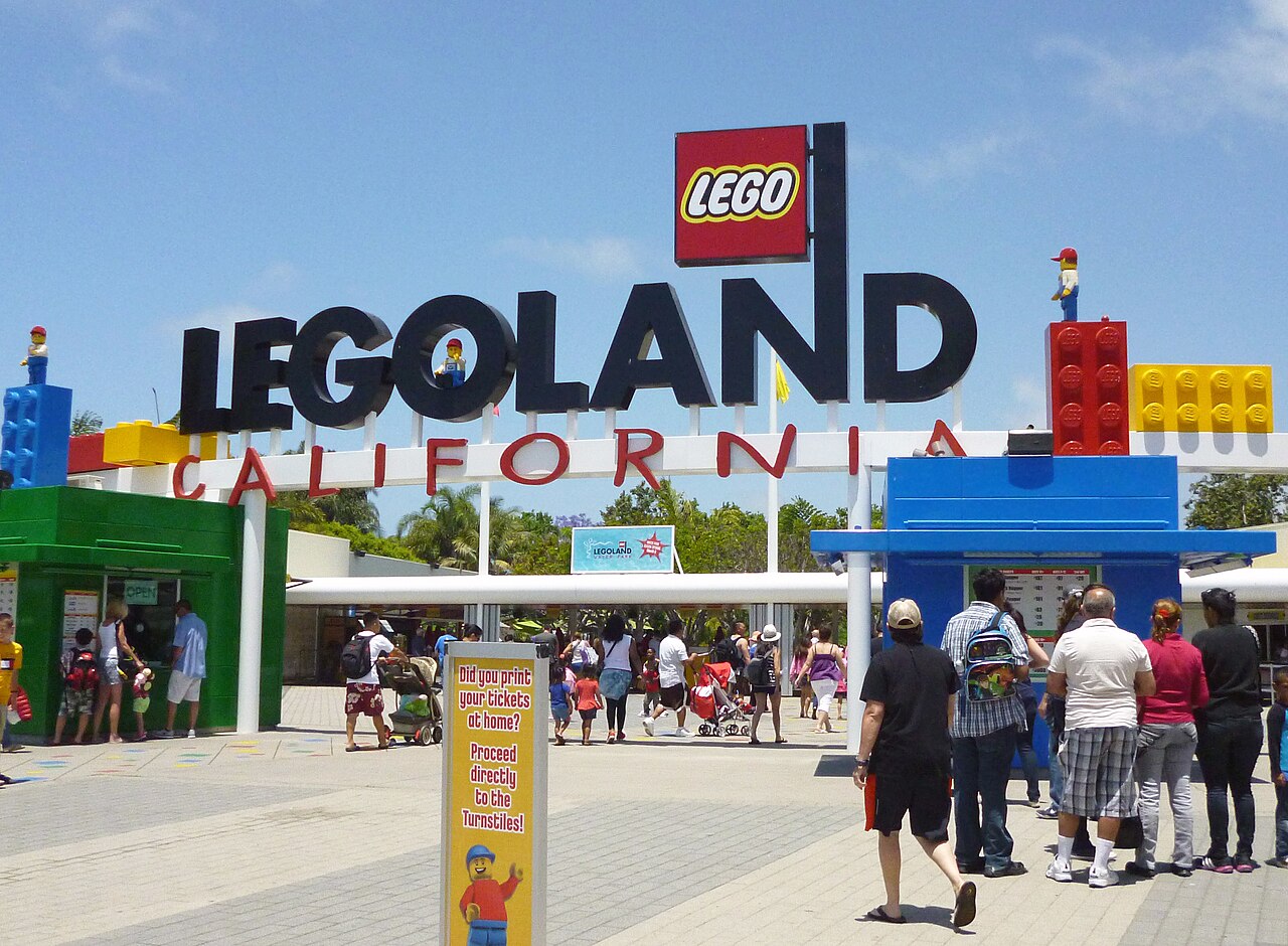 Legoland'ın Sahibi Merlin Entertainment'in Tahvilleri Düşüşte: 800 Milyon Dolarlık Borç Krizi