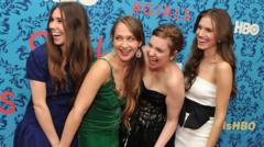 Lena Dunham'ın Girls dizisi HBO'da geri dönüyor