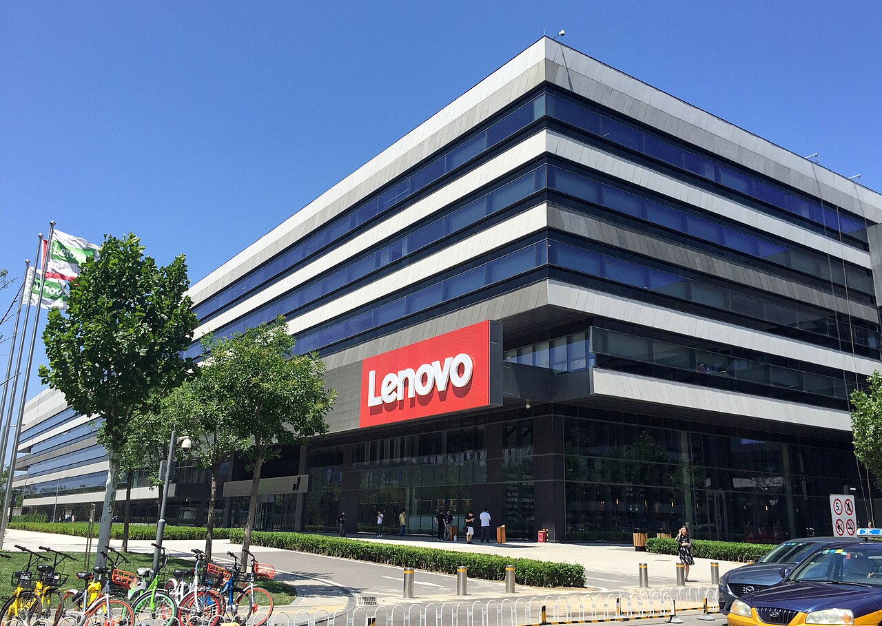 Lenovo yapay zeka bilgisayar ve sunucularla rekor kar açıkladı