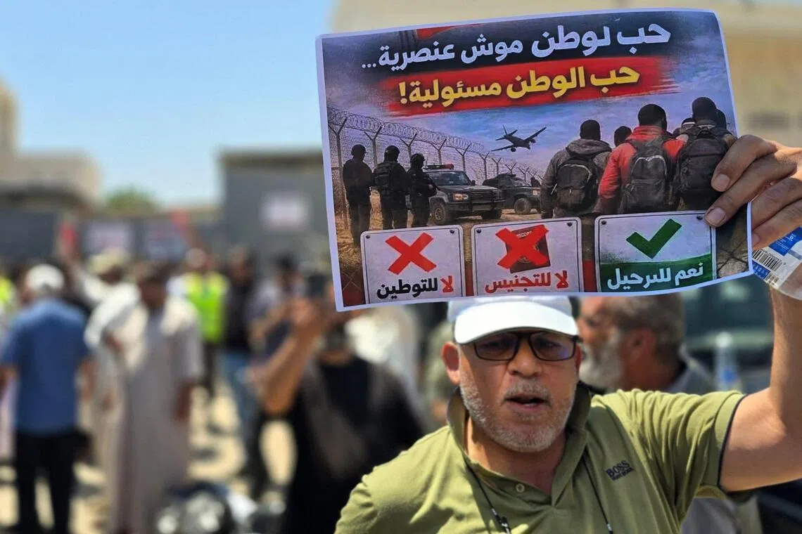 Libya'da BM binası önünde göçmen karşıtı protesto