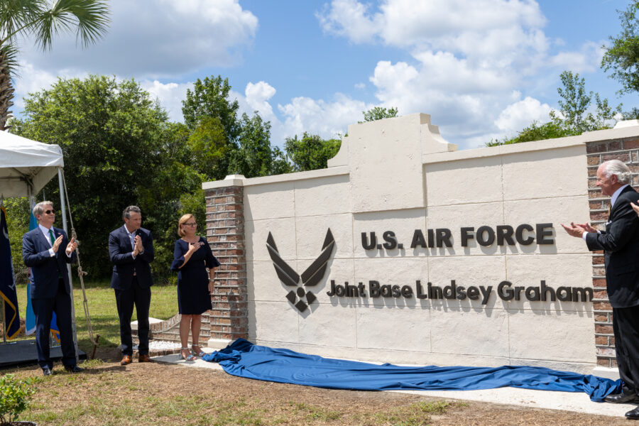 Lindsey Graham'ın Adı Güney Carolina'daki C-17 Üssüne Verildi