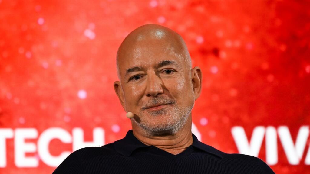 Liverpool, Jeff Bezos'un desteklediği konsorsiyuma hisse sattı