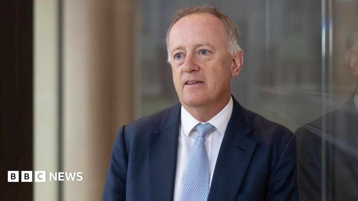 Lloyd's of London eski CEO'su kuralları ihlal etti