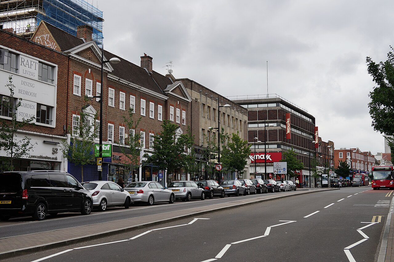 Londra'da Bıçaklama: 4 Yaralı Hastanede