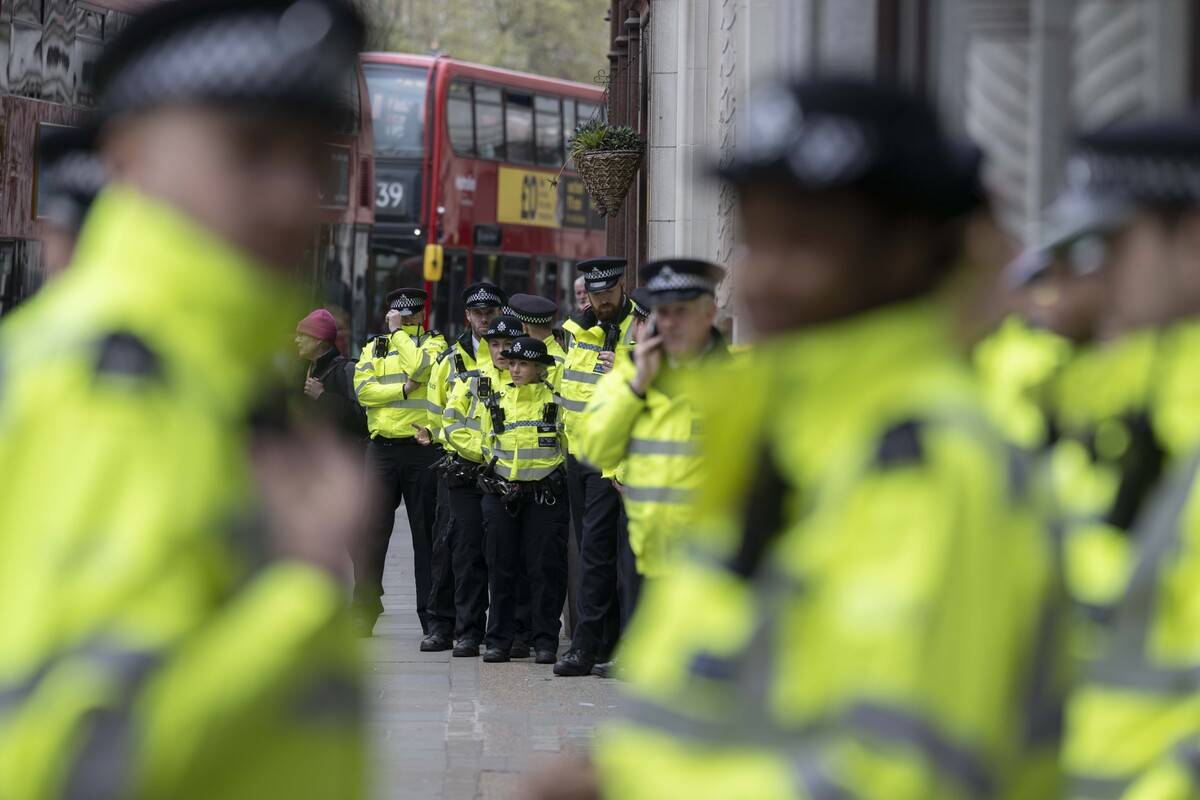 Londra'da İran istihbaratına yardım şüphesiyle 2 gözaltı
