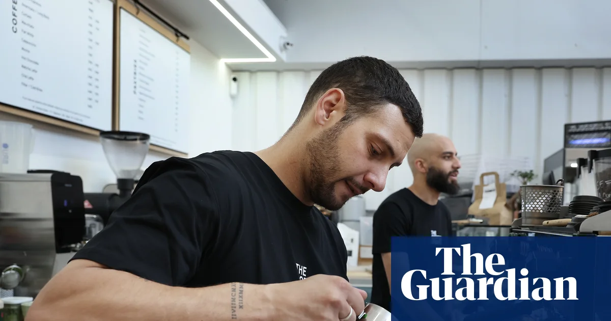 Londra'daki kafe, 'Eat Drink Work' sloganı için restoran zinciriyle hukuk savaşında